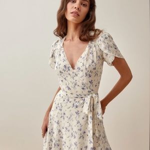 Reformation in Ellwood Floral Mini Wrap Dress in Sinead
size S